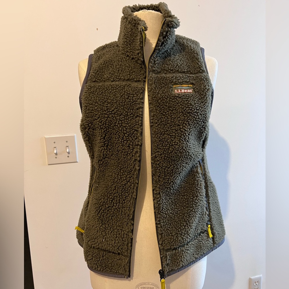 L.L. Bean Sherpa Fleece Vest Olive Green Size Smalll